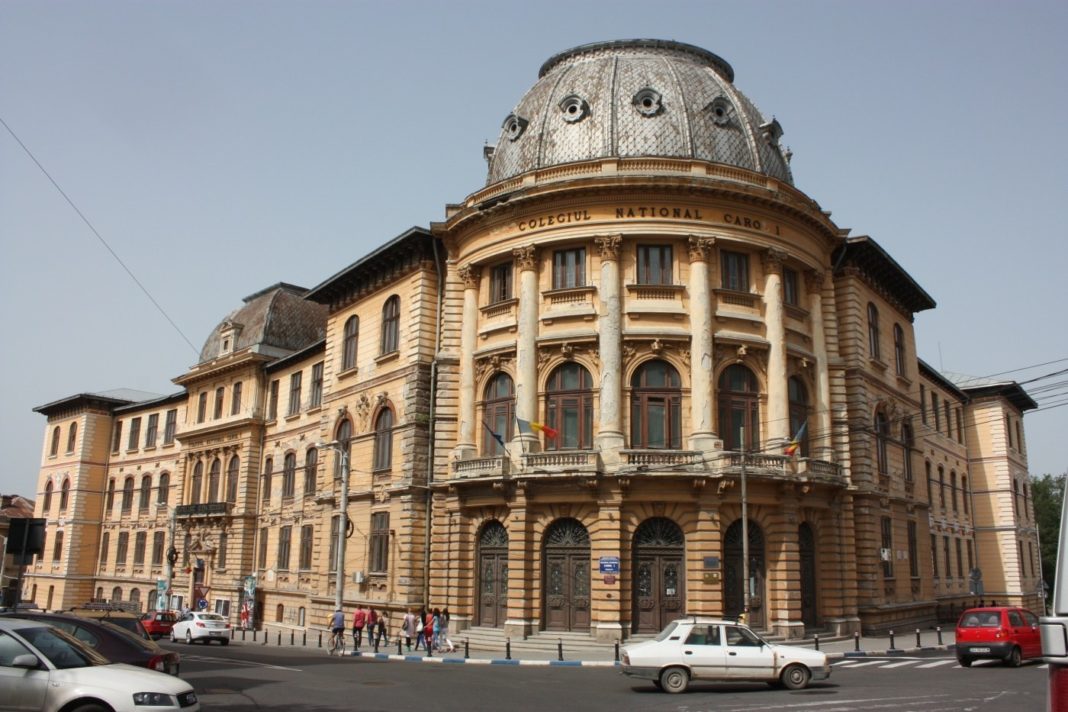 Colegiul Nţional Carol I din Craiova mai are 7 locuri în clasa pregătitoare