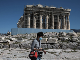 Grecia va ridica de luni cerinţa intrării în carantină pentru turiştii veniţi din celelalte ţări UE