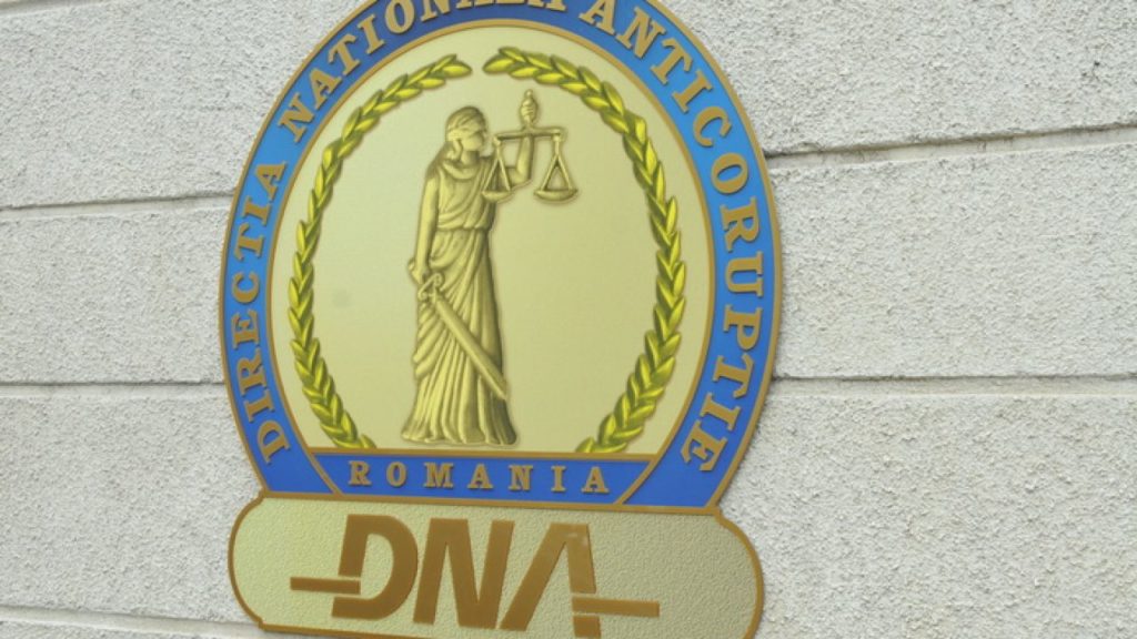 Reținut de DNA, după ce a pretins mită 4 milioane de euro