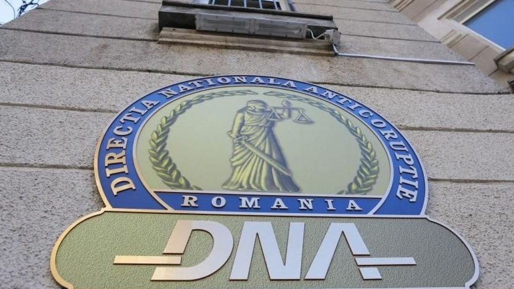 Olt: Mamă și fiică, urmărite penal pentru fraudă cu fonduri europene