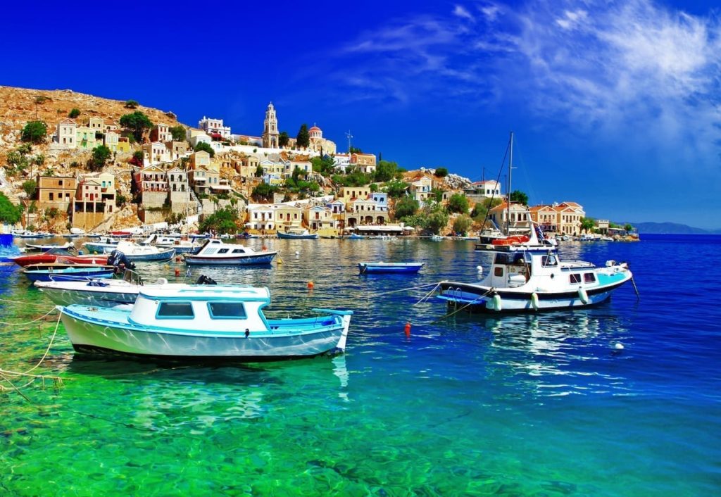 Grecia redeschide plajele private