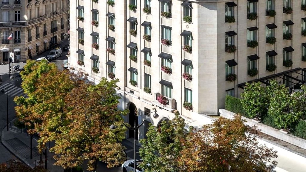 Hotel de lux din Paris, prădat de hoți. S-au furat bijuterii de 100.000 de euro