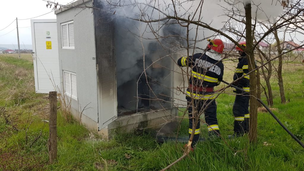 Vâlcea: Incendiu la o casă din Zlătărei