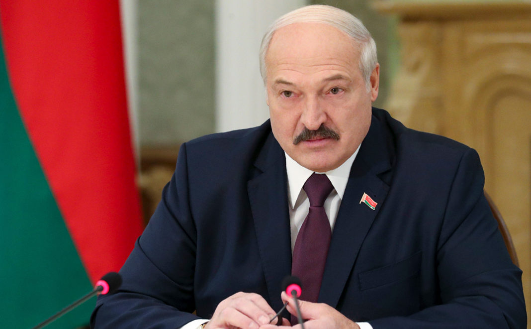 Belarusul a renunțat, prin referendum, la neutralitatea nucleară