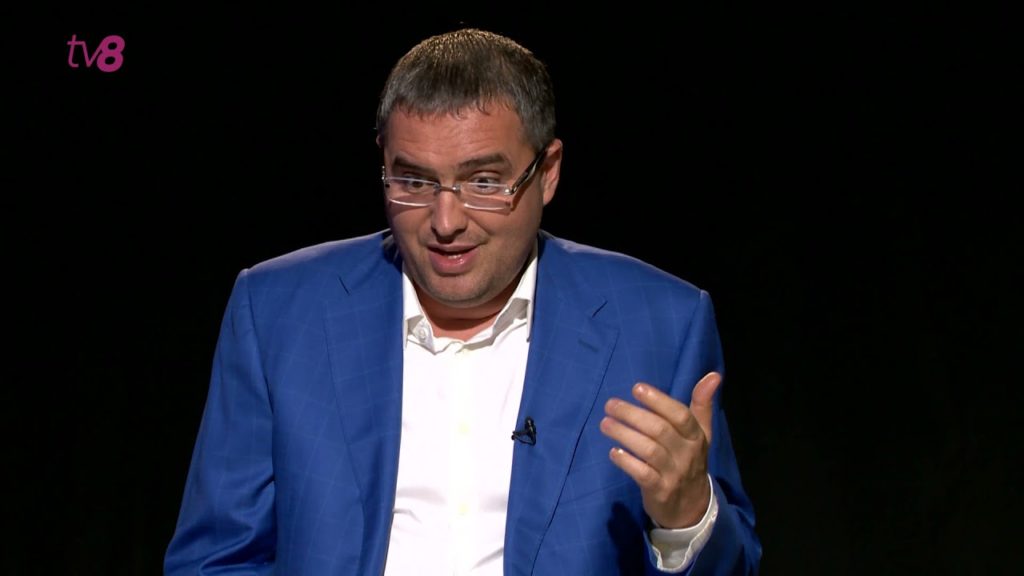 Caz şocant! Un deputat ar fi fost violat de şase oameni de afaceri