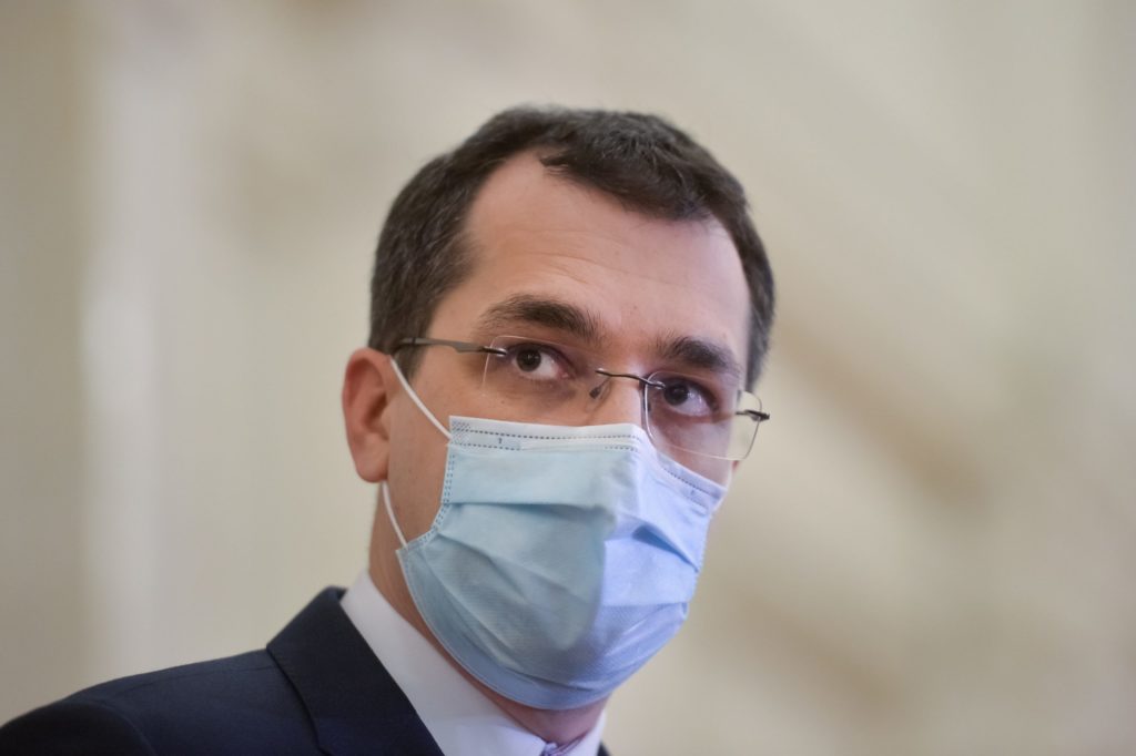 Voiculescu își cere scuze după ce a insistat cu declarații false privind înmormântarea morților de Covid