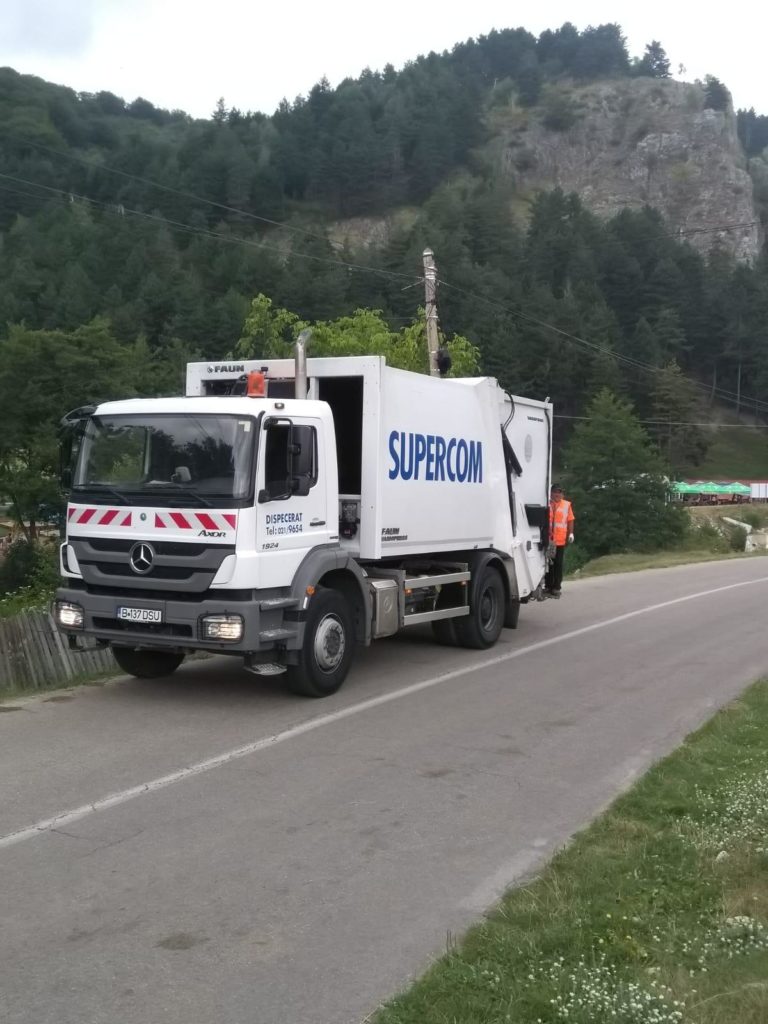 Scandal pe gunoi în comuna Drăguțești
