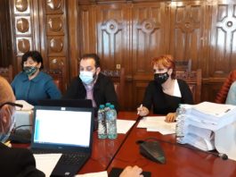 Şedinţa ordinară de joi a Consiliului Local (CL) Craiova s-a transformat din nou într-un circ, cu contre între opoziţie şi executiv