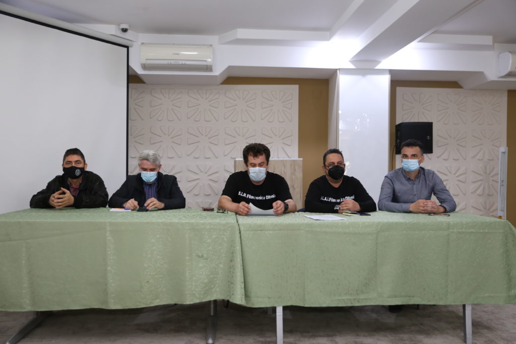 Bâlciul dintre sindicalişti şi managerul Filarmonicii Oltenia continuă