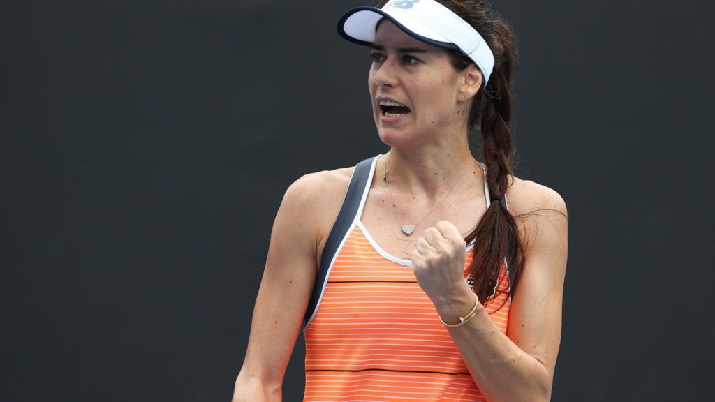 Româncele o ţin din victorie în victorie! Sorana Cîrstea, în sferturi la Istanbul