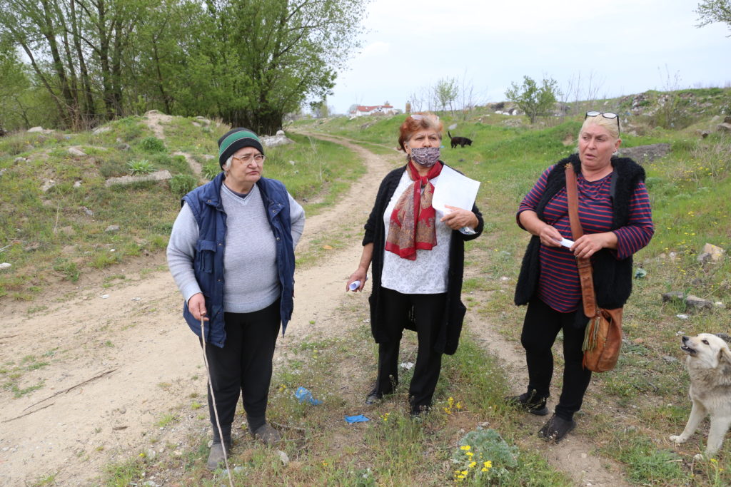 Oamenii din Valea Șarpelui, trimiși de primărie să stea la coadă pentru o locuință socială