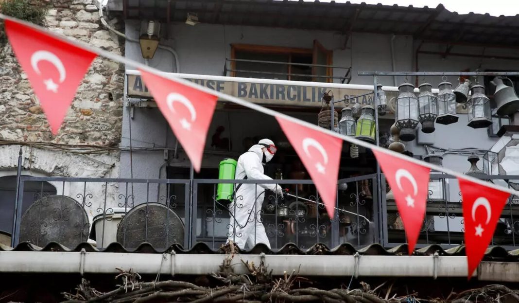 Turcia intră în lockdown