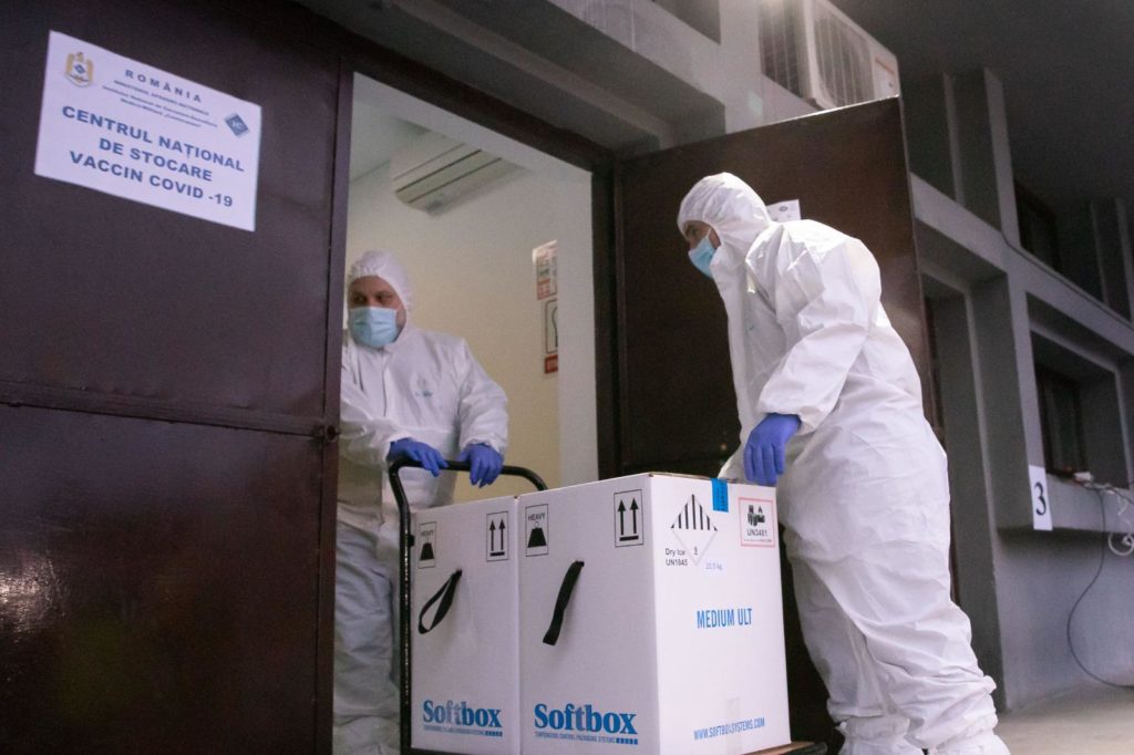 Cea mai mare tranșă de vaccinuri Pfizer de până acum sosește astăzi în România