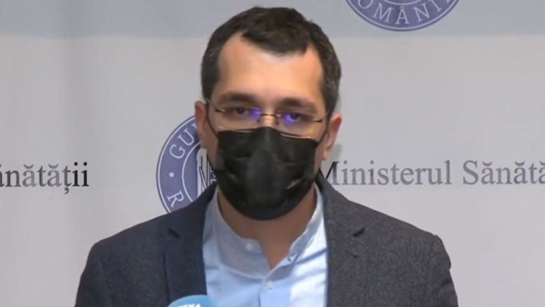 Voiculescu: Tot mai mulţi români aleg să se vaccineze anti-COVID