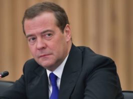 Fostul premier rus Dmitri Medvedev susține vaccinarea anti-Covid obligatorie