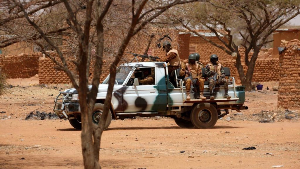 Burkina Faso: Bărbați înarmați au ucis 15 persoane la un botez