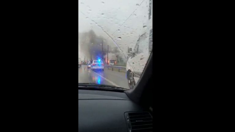 Tramvai în flăcări, pe Calea Severinului