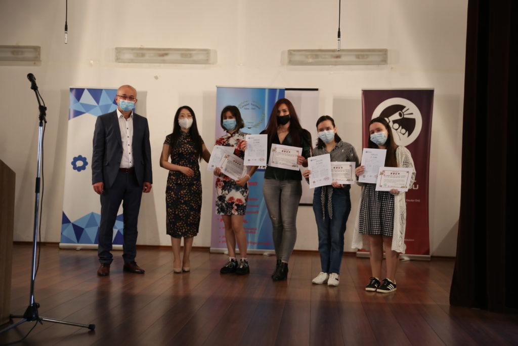 Premieră la Colegiul „Elena Cuza” din Craiova, la aniversarea a 188 de ani