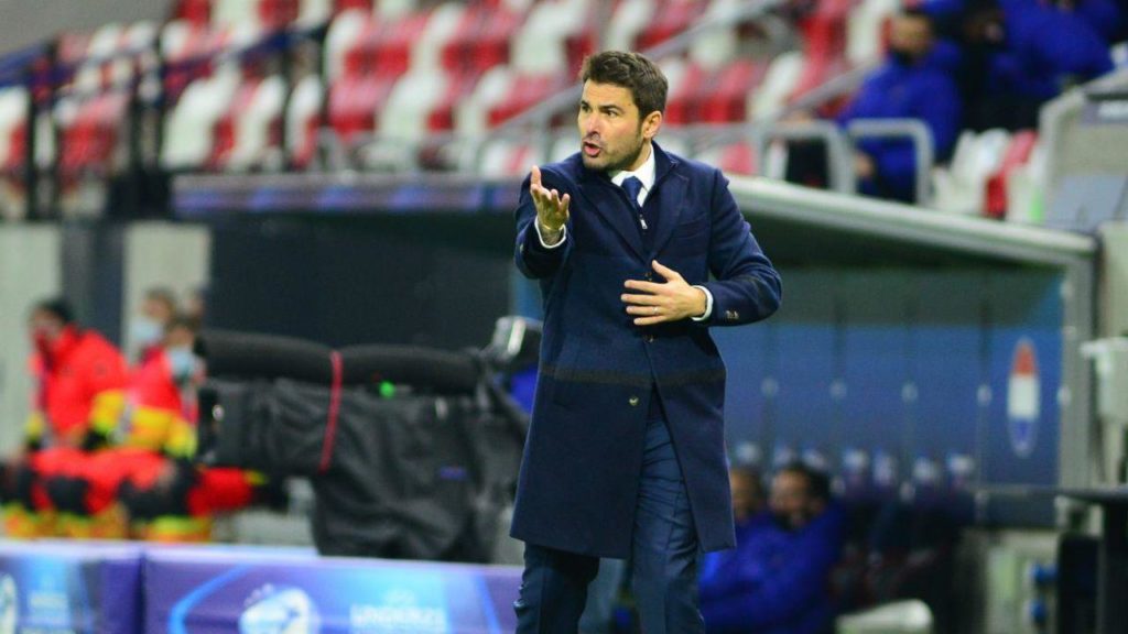 Adrian Mutu: „Sunt în negocieri cu FCU Craiova şi cu alte echipe“