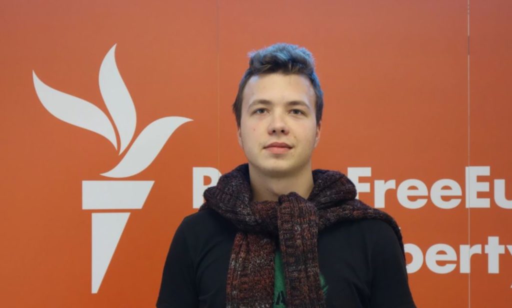 Jurnalistul și activistul belarus Roman Protasevich, câștigător al Premiului și Bursei Ion Rațiu pentru Democrație