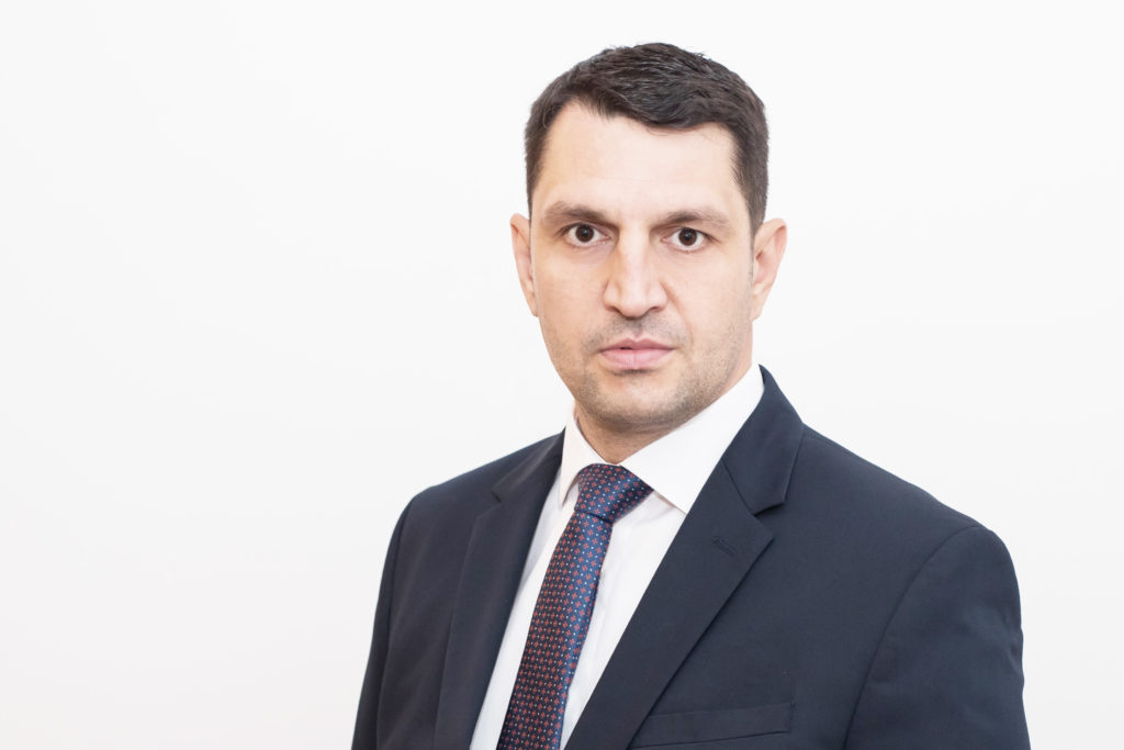 Scrisoarea deschisă a celor cinci Președinți de Consilii Judeţene din regiunea Olteniei reprezintă o tentativă patetică de mascare a neperformanței Guvernelor PSD în materie de dezvoltare a infrastructurii de transport