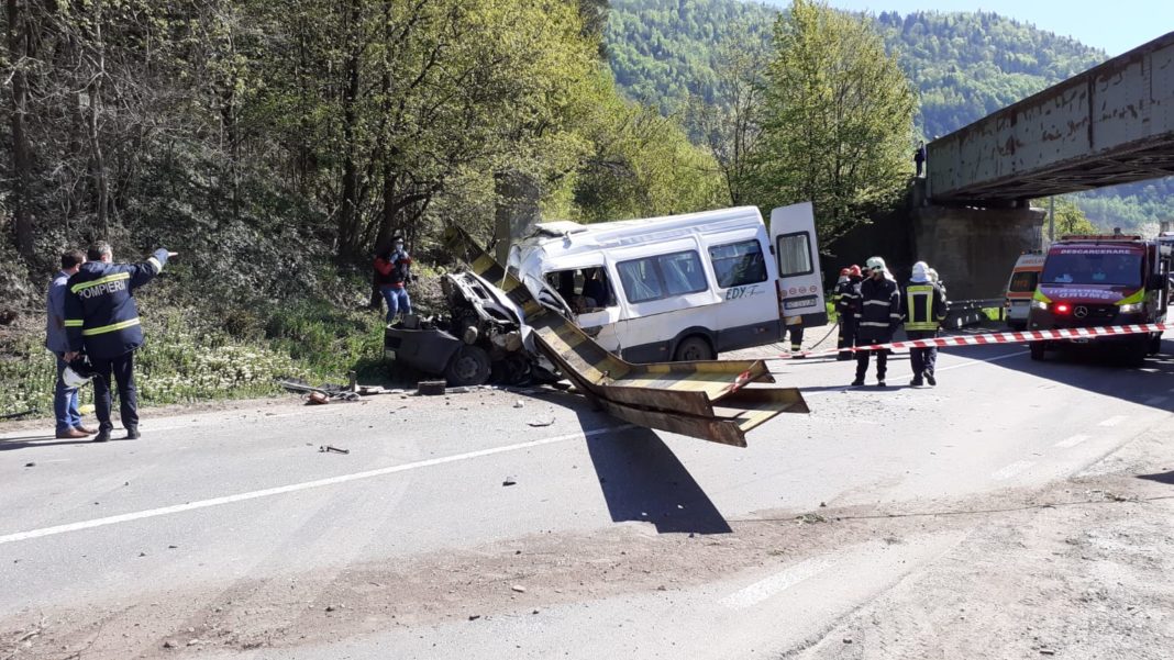 Polițiștii fac cercetări la fața locului