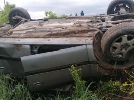 Mașină răsturnată în Bălcești. Cinci persoane au ajuns la spital