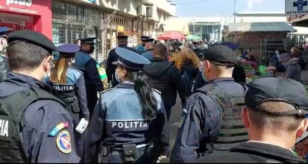 Polițiștii și jandarmii au descins la două petreceri, în Craiova