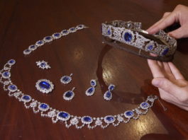 Bijuterii ale fiicei lui Napoleon, vândute cu 1,4 milioane de euro la licitaţie