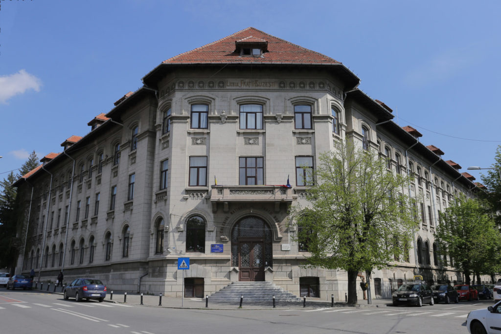 Elevi de la Colegiul „Buzeşti”, medaliaţi la Olimpiada Naţională de Matematică