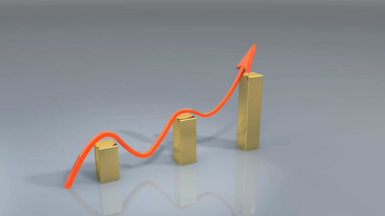 Economia a crescut în primul trimestru cu 2,8%, mult peste așteptările economiștilor