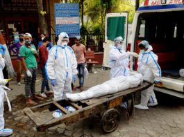 India raportează un nou record de îmbolnăviri și decese COVID