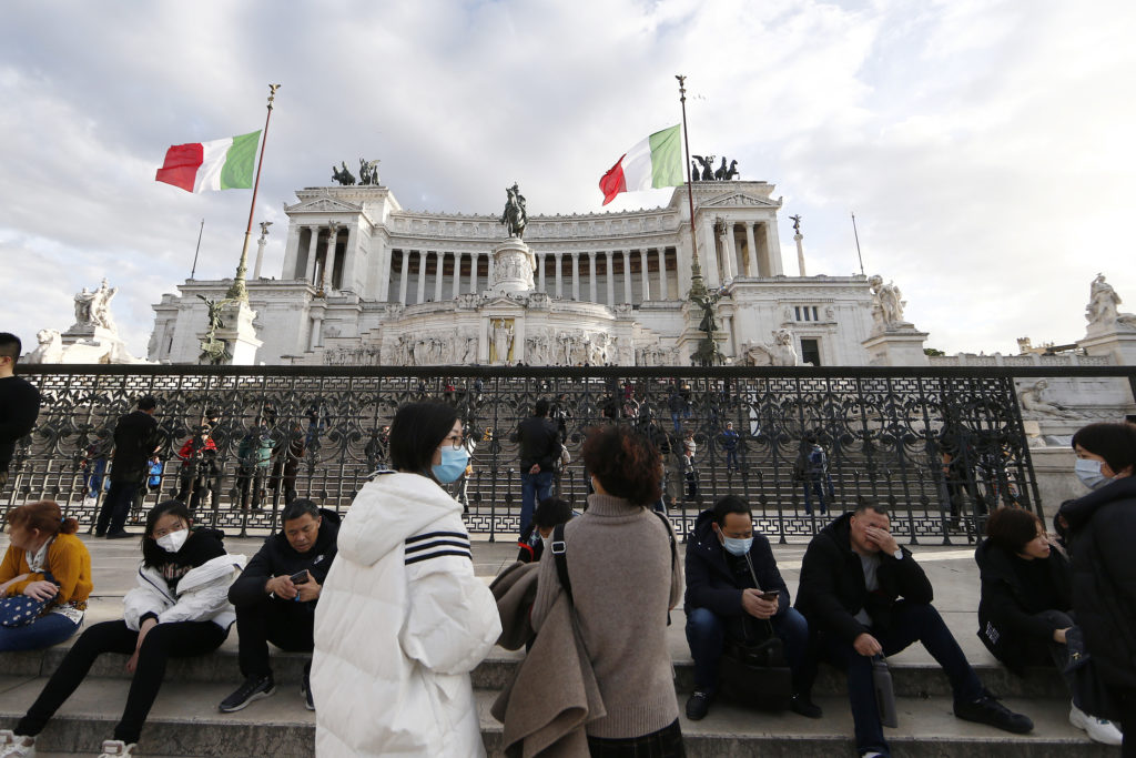 Italia își redeschide graniţele pentru toţi turiştii vaccinaţi