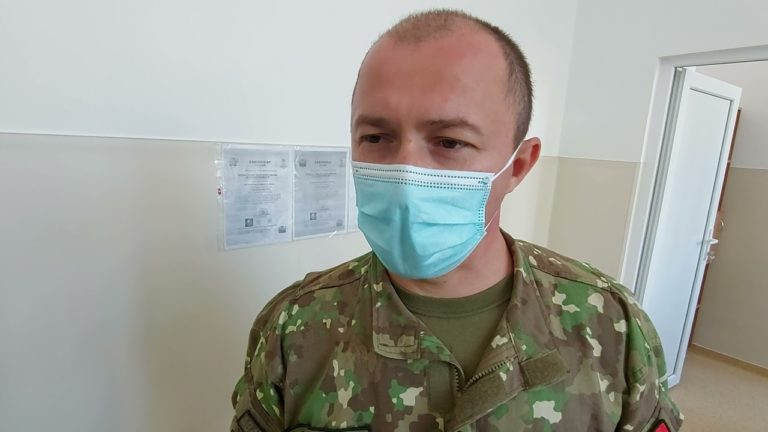 FOTO-VIDEO: Cum decurge prima zi de vaccinare fără programare la Spitalul Militar Craiova