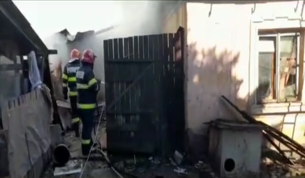 Olt: Incendiu la o casă din Slatina