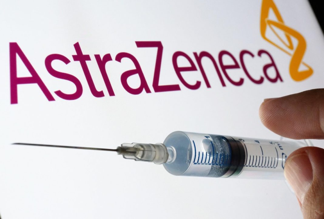 A doua doză a vaccinului AstraZeneca nu determină o creştere a riscului de cheaguri sangvine
