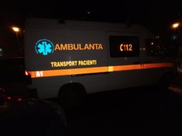 În urma evenimentului rutier, femeia de 42 de ani a necesitat îngrijiri medicale fiind transportată la spital