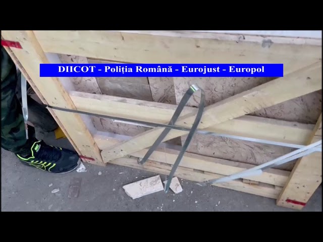 (VIDEO) Cea mai mare captură de heroină din România. Au colaborat DIICOT, Poliția Română, Eurojust și Europol