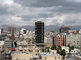 O funcţionară de la Ambasada Elveției la Teheran a căzut de la etajul 18
