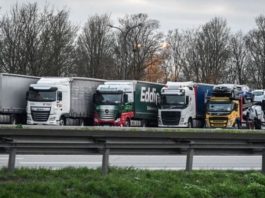Transportatorii, îngrijoraţi de atacurile tot mai dese asupra şoferilor în Franţa