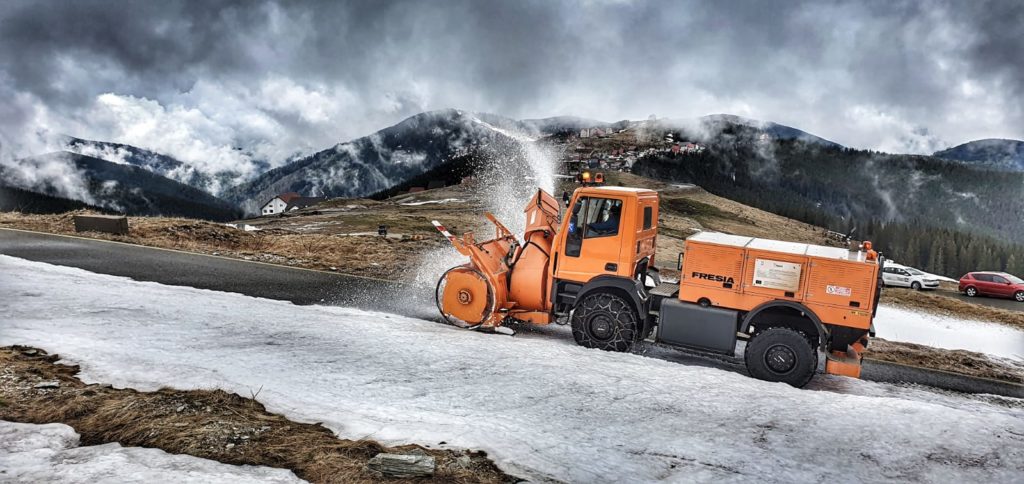 Bucurie la începerea lucrărilor de deszăpezire pe Transalpina
