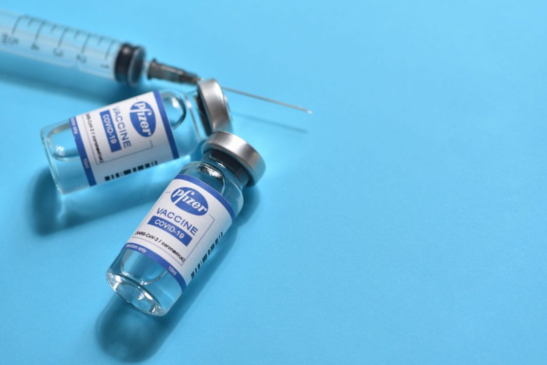 Franța tergiversează o comandă a UE de 1,8 miliarde de doze din vaccinul Pfizer