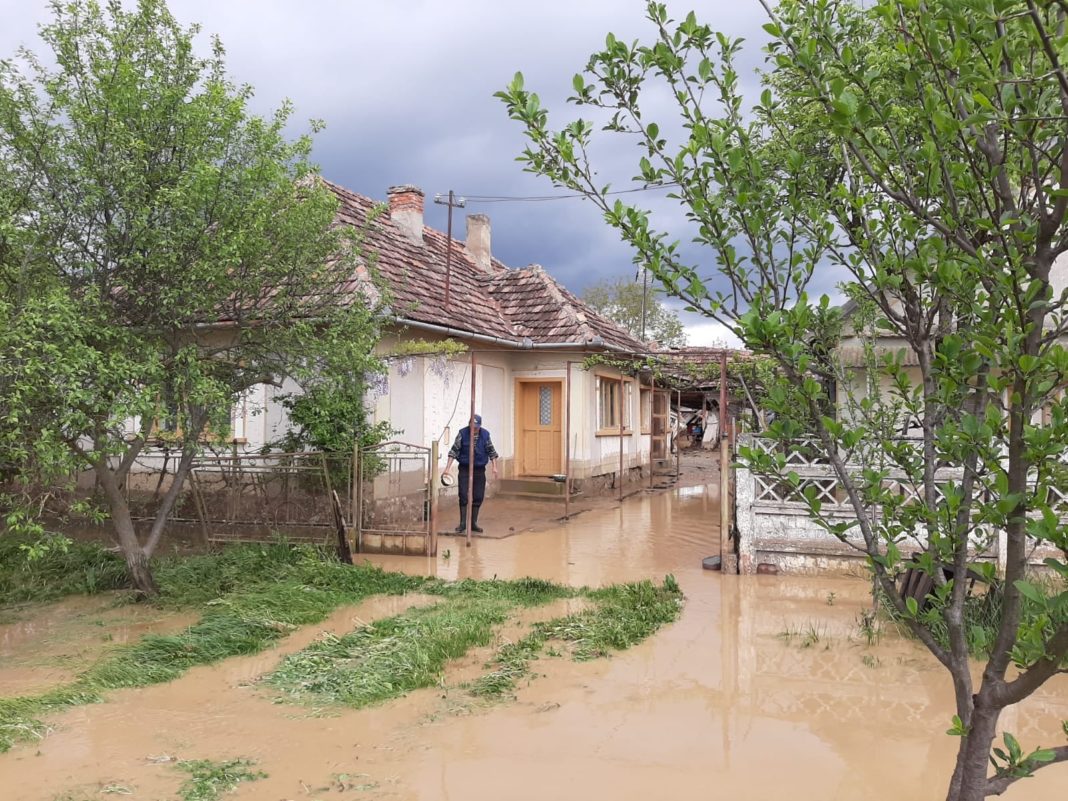 Peste 100 de case, afectate de viitura de la Satu Mare (sursa foto: Apele Române)