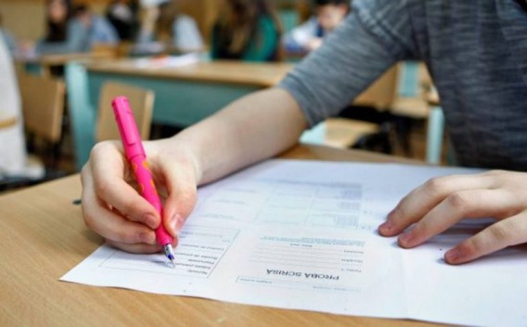 Promovabilitate de 75,37% la Evaluarea Națională în Gorj