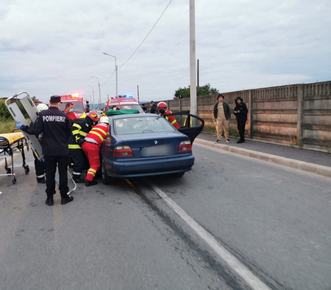 Accident rutier produs între două autoturisme, pe strada Porțile de Fier din municipiu