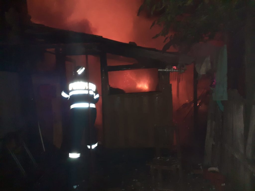 Mehedinți: Incendiu la o casă din Orevița Mare