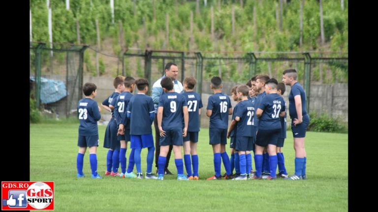 Juniorii născuţi în 2009 s-au distrat la „Turneul prieteniei“ (GALERIE FOTO)