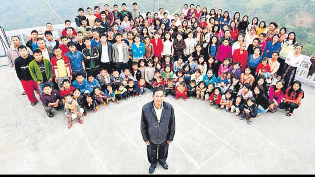 Ziona Chana, capul celei mai mari familii din lume, a murit