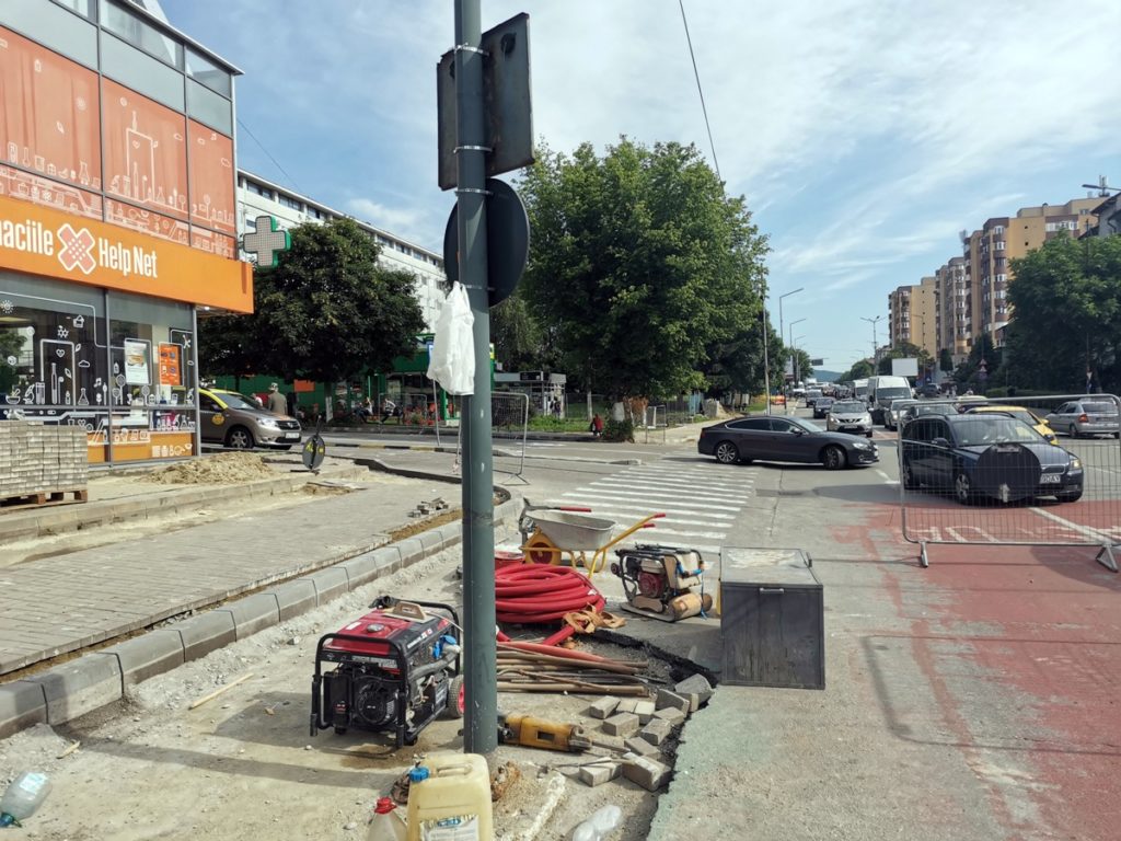 Lucrări destinate fluidizării traficului auto în zona Spitalului Judeţean Vâlcea