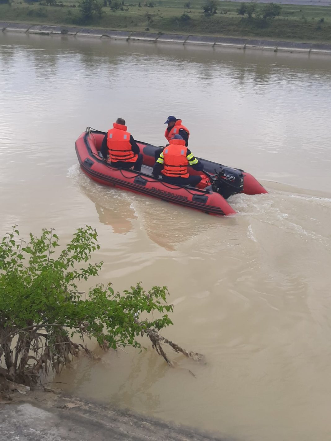 Echipele ISU chemate pentru salvarea unei persoane posibil cazută în canalul 